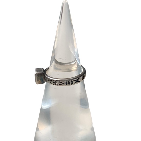 Vintage SILPADA Garnet Sterling Silver Tribal Band Ring Cross Symbols Jewelry - Picture 3 of 12